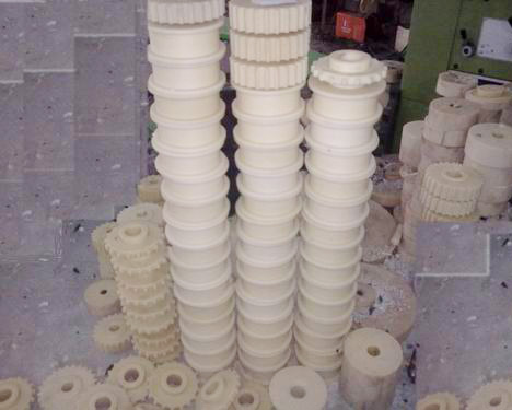 尼龍?zhí)着c齒輪